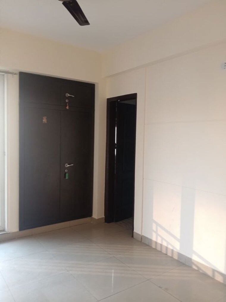 Room, mahagun-my-woods 2.5 Bedroom 1235 Sq.Ft. Apartment In Sector 16c Greater Noida Greater Noida 10623500