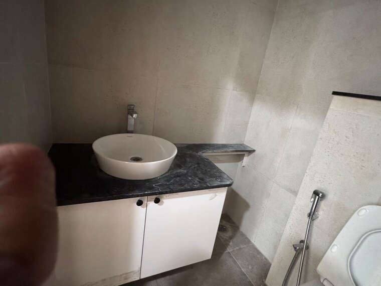 Bathroom, jubilee hills 4 Bedroom 4000 Sq.Ft. Apartment In Jubilee Hills Hyderabad 10623704