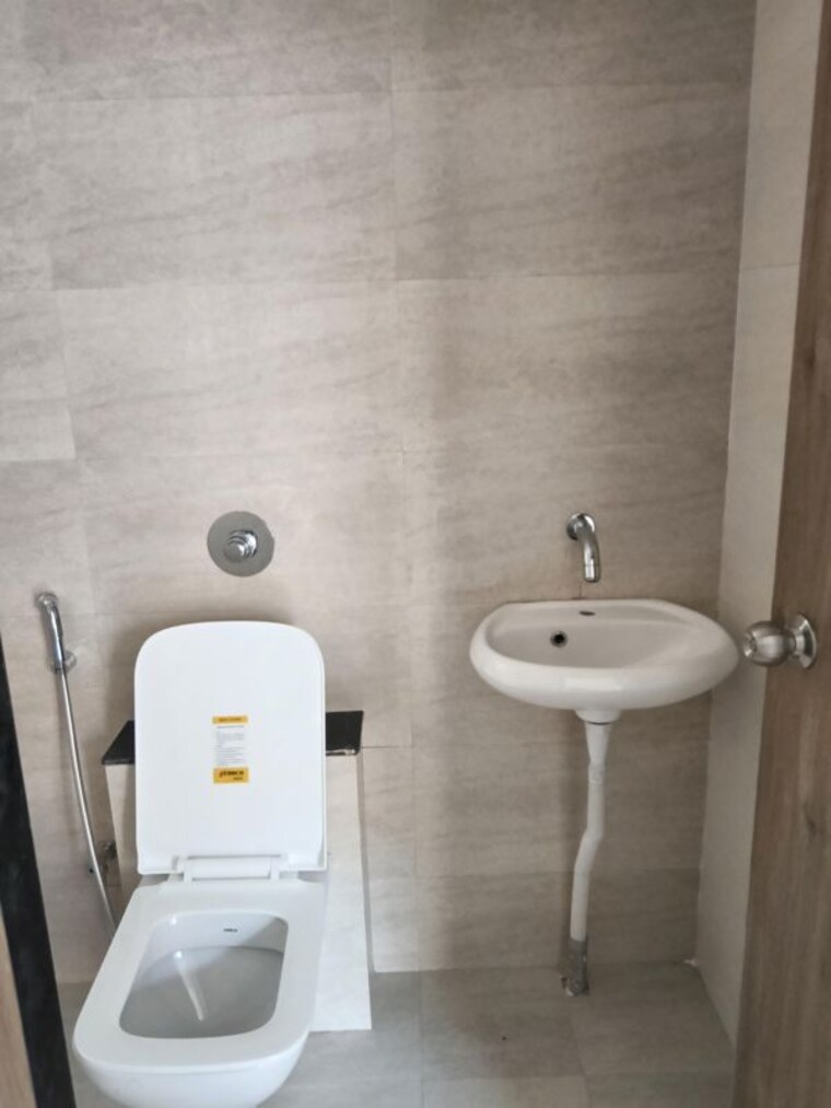 Bathroom, choice-que-914 2 Bedroom 550 Sq.Ft. Apartment In Keshav Nagar Pune 10623709