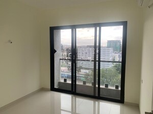 Room in 2 BHK Apartment at Kumar 47 East A, Magarpatta City – for Rent
