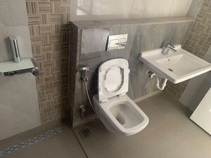 Bathroom in 2 BHK Apartment at Kumar 47 East A, Magarpatta City – for Rent