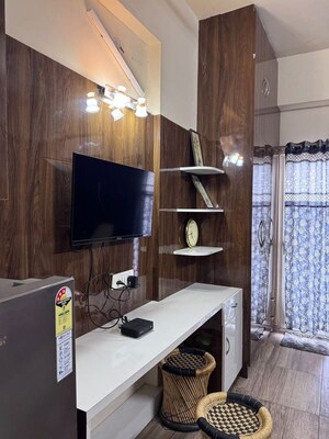 Room in Studio Apartment at Paramount Golfforeste, Zeta I Greater Noida – for Sale