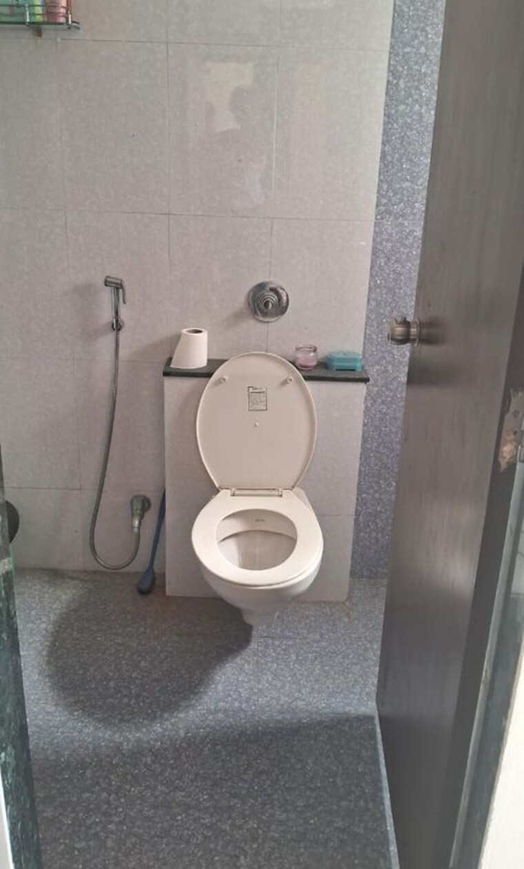 Bathroom, rishikesh-seraph-supremus 3 Bedroom 1500 Sq.Ft. Apartment In Bavdhan Pune 10623736