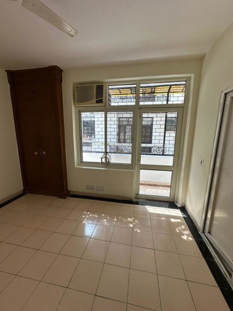 Balcony, sector 21 3 Bedroom 1550 Sq.Ft. Builder Floor In Sector 21 Gurgaon 10623741