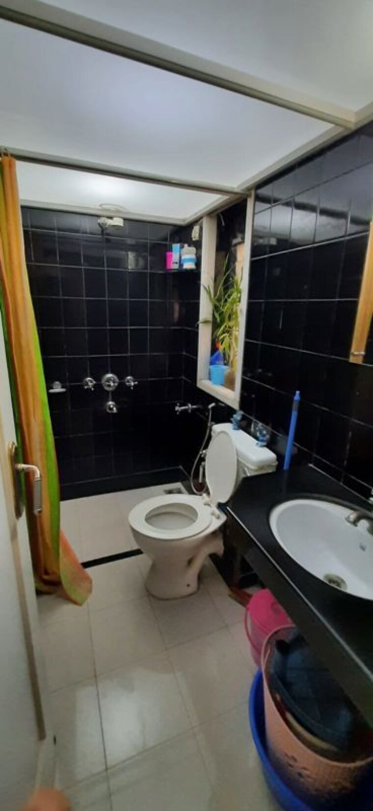 Attached Bathroom, hiranandani-gardens-sunflower 2 Bedroom 930 Sq.Ft. Apartment In Powai Mumbai 10623714