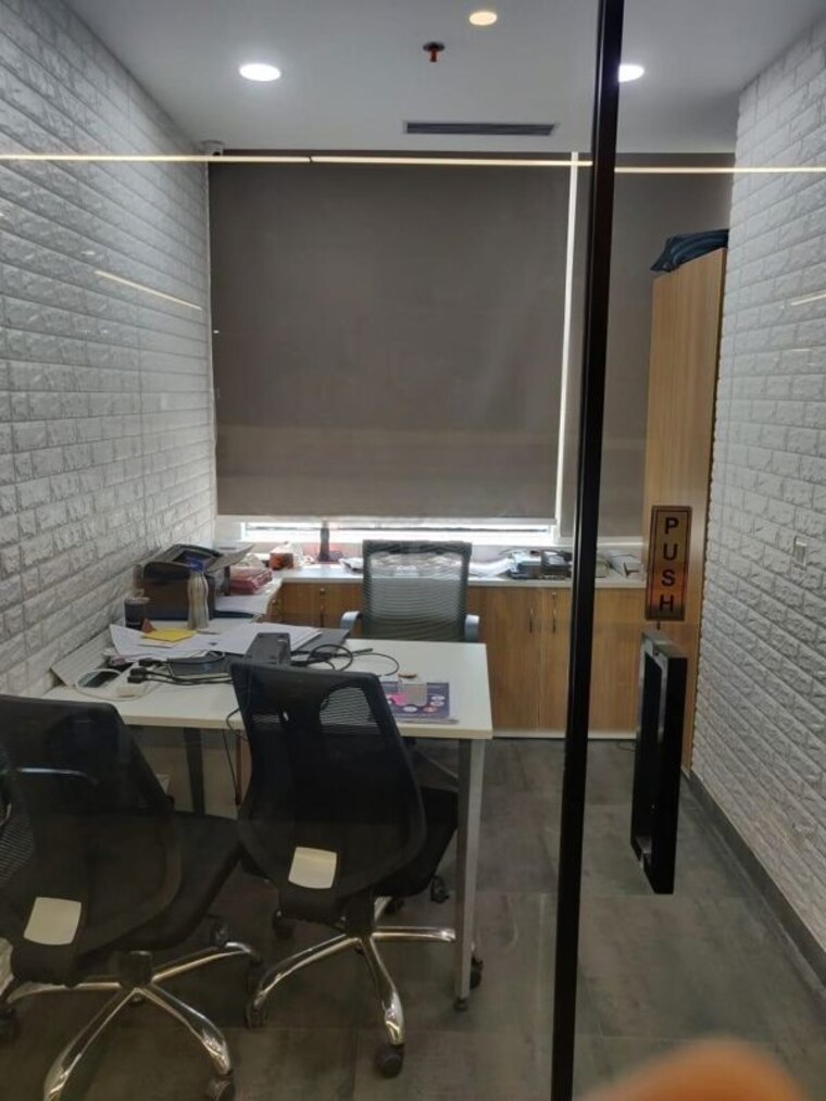 Team Area, super corridor Commercial Office Space 1800 Sq.Ft. In Super Corridor Indore 10623757