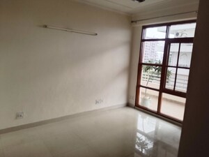 Room in 3 BHK Builder Floor at Sector 22 – for Rent