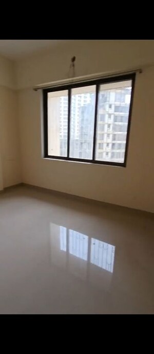 Room in 1 BHK Apartment at Pushpanjali Heights, Owale – for Rent