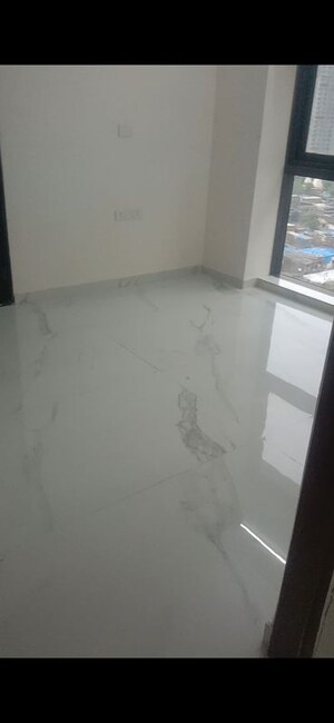 Room in 2 BHK Apartment at Level The Residences, Andheri West – for Rent