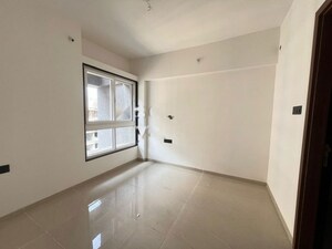 Room in 2 BHK Apartment at Pristine Allure, Kharadi – for Rent