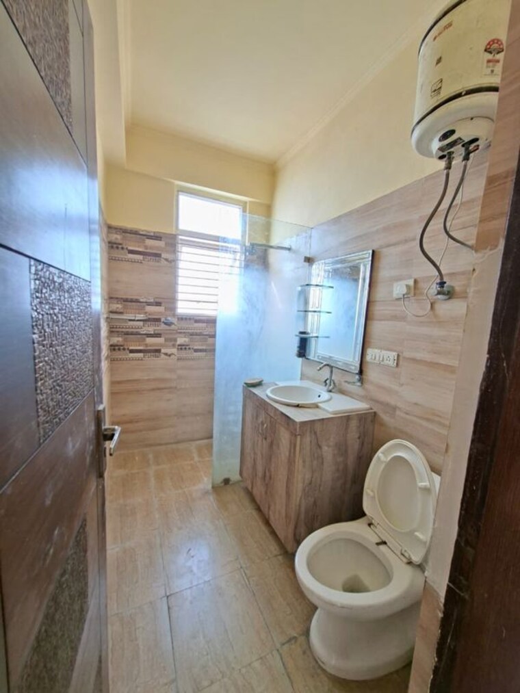Bathroom, maxworth-premier-urban 3.5 Bedroom 1810 Sq.Ft. Apartment In Sector 15 Gurgaon 10623782