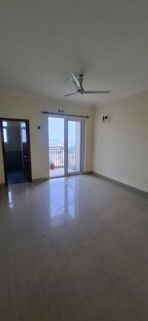 Room in 3 BHK Apartment at ATS Golf Meadows, Central Derabassi – for Rent