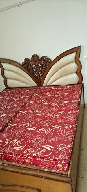 Furnished Amenities in 3 BHK Apartment at Vip Road – for Rent
