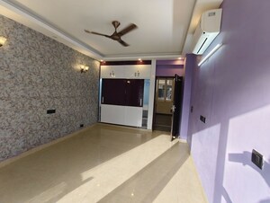 Room in 3 BHK Builder Floor at Sector 23 – for Rent