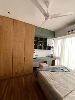 Bedroom in 2 BHK Apartment at Prabhat Apartment Prabhadevi, Prabhadevi – for Rent