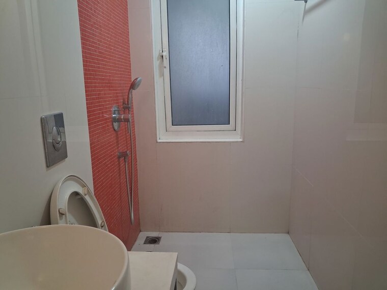 Bathroom, lodha-fiorenza 3 Bedroom 1100 Sq.Ft. Apartment In Goregaon East Mumbai 10623822