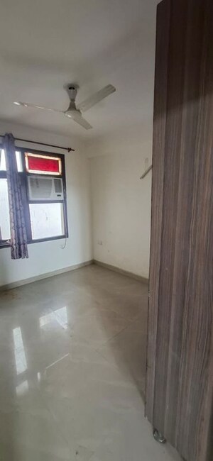 Room in 3 BHK Apartment at Nagla – for Rent