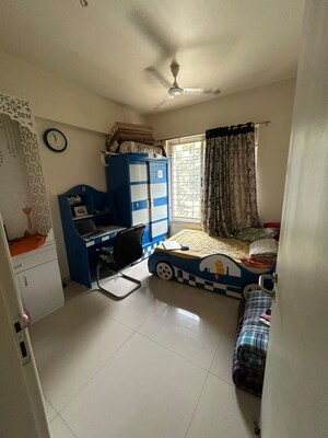 Team Area in 2 BHK Apartment at Magarpatta City Roystonea, Hadapsar – for Rent