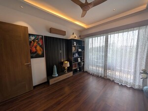 Room in 4 BHK Builder Floor at Sector 23 – for Rent
