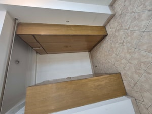 Furnished Amenities in 3.5 BHK Apartment at Mayur Vihar – for Rent