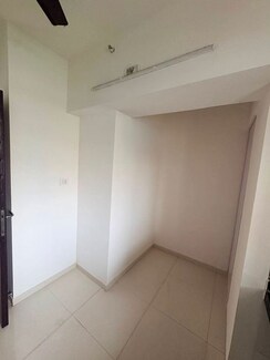 2 BHK Apartment For Sale in Lodha Amara