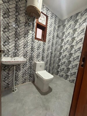 Bathroom in 1 BHK Builder Floor at Neb Sarai – for Rent