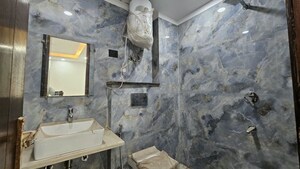Washroom in 3 BHK Builder Floor at Saket – for Rent
