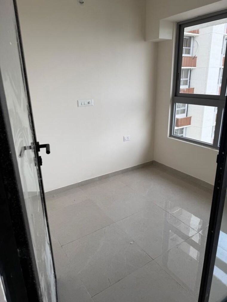 Room, piramal-vaikunth-a-class-homes 1.5 Bedroom 460 Sq.Ft. Apartment In Balkum Pada Thane 10623947