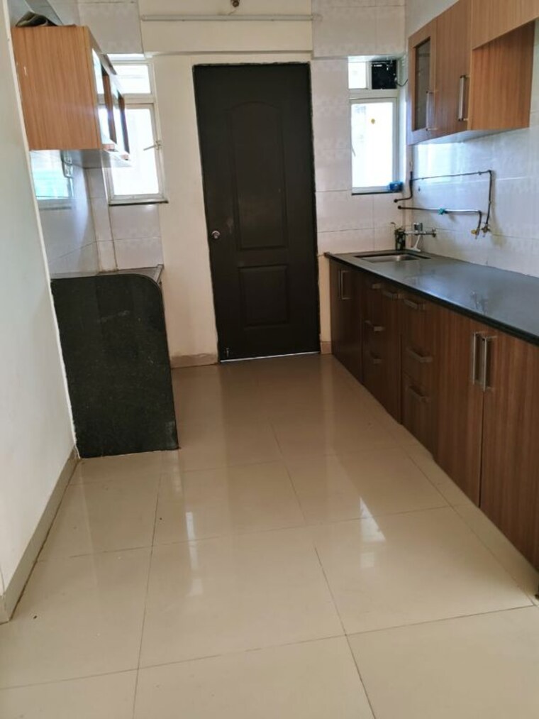 Kitchen, dajikaka-gadgil-anant-venkatesh 3 Bedroom 1500 Sq.Ft. Apartment In Pashan Pune 10623965
