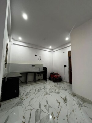 1 BHK Builder Floor For Rent in Arjunganj