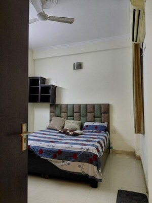 Bedroom in 4 BHK Villa at Sector 46 – for Rent