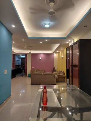 Team Area in 4 BHK Villa at Sector 46 – for Rent