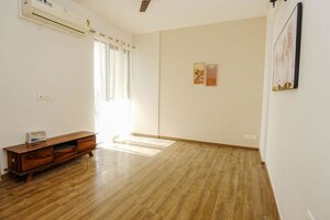 Room in 2 BHK Builder Floor at Palam Vihar – for Rent