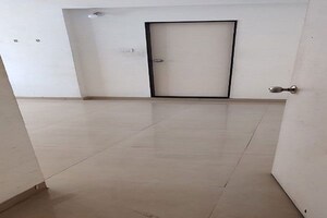 Room in 2 BHK Apartment at Builders Combine Bella Vista, Bavdhan – for Rent