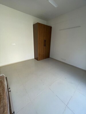 Room in 3 BHK Builder Floor at Palam Vihar – for Rent