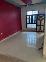 2 BHK + Servant Room 1000 Sq.Ft. Builder Floor in Unitech Southcity Gardens