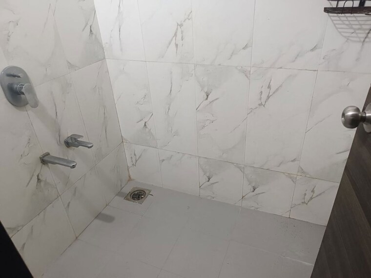 Bathroom, dosti-desire-joy 1 Bedroom 450 Sq.Ft. Apartment In Brahmand Thane 10624053