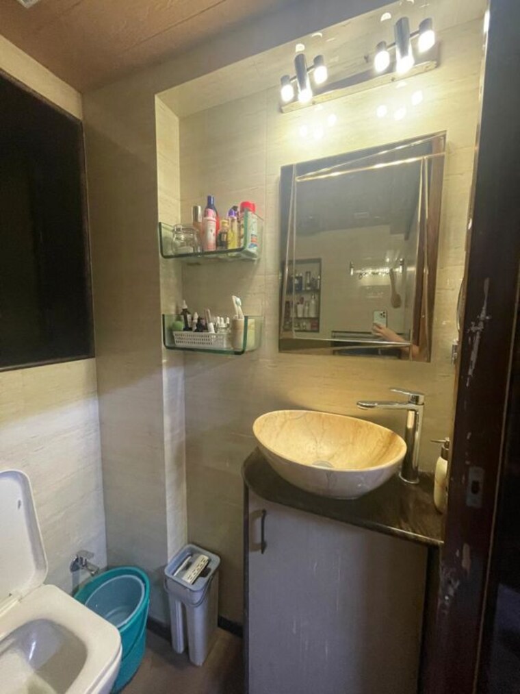 Bathroom, prabhadevi 1 Bedroom 260 Sq.Ft. Apartment In Prabhadevi Mumbai 10624063