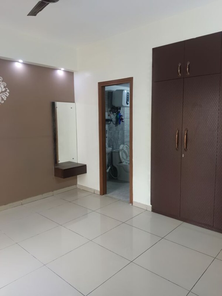Room, gulshan-bellina 2.5 Bedroom 1105 Sq.Ft. Apartment In Sector 16 Greater Noida Greater Noida 10624070