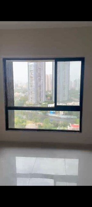 Room in 1 BHK Apartment at Paradigm Antalya, Oshiwara – for Sale