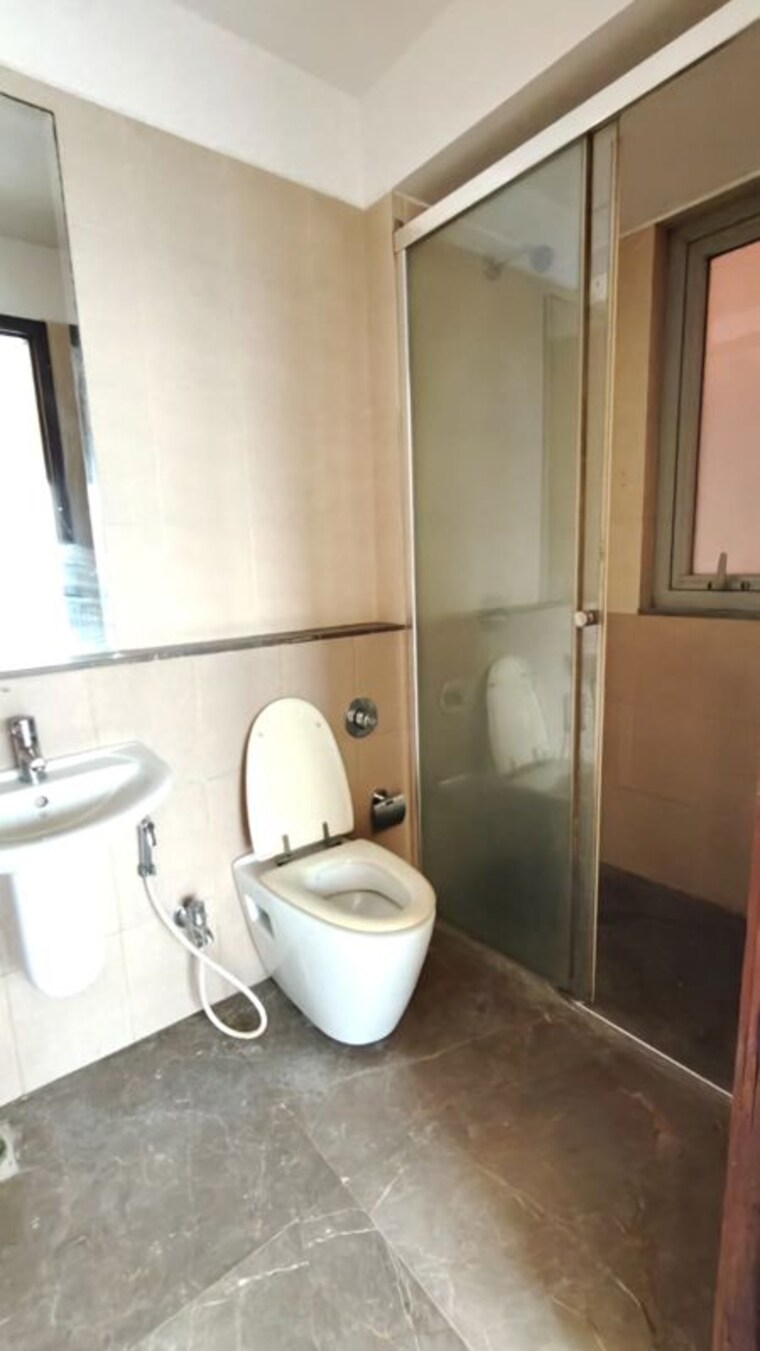 Bathroom, db-woods 4 Bedroom 1768 Sq.Ft. Apartment In Goregaon East Mumbai 10624125