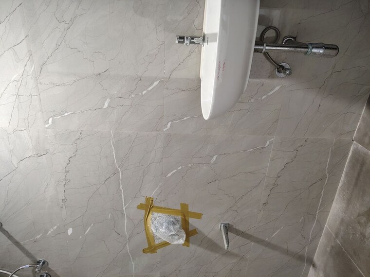 Bathroom, acharat-baug 2 Bedroom 800 Sq.Ft. Apartment In Santacruz West Mumbai 10624135