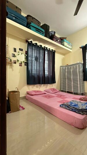 Bedroom in  Pg at Vineet Khand 6 – for Rent