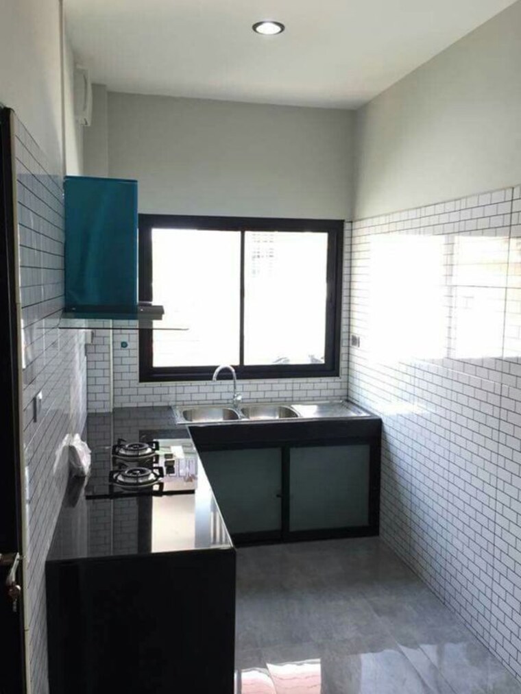 Kitchen, vineet khand 6 Pg For Girls In Vineet Khand 6 10624150