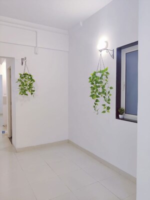 Room in 2 BHK Apartment at Magarpatta Trillium, Hadapsar – for Rent