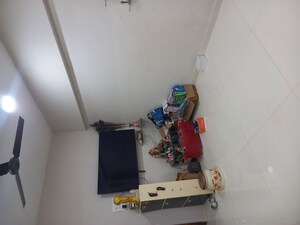 Furnished Amenities in 1 BHK Apartment at Dadar West – for Rent