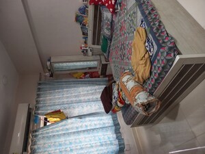 Bedroom in 1 BHK Apartment at Dadar West – for Rent