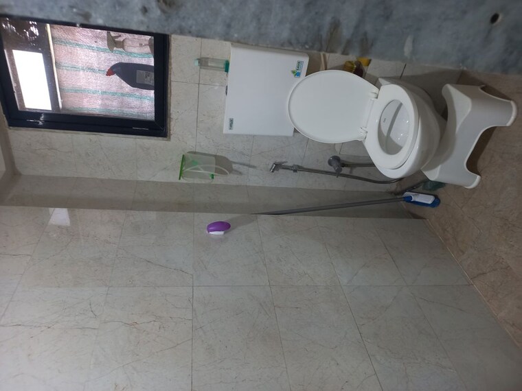 Bathroom, dadar west 1 Bedroom 700 Sq.Ft. Apartment In Dadar West Mumbai 10624165