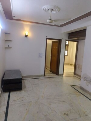 Room in 2 BHK Apartment at Neb Sarai – for Rent