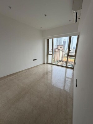 Room in 3 BHK Apartment at Lodha The Park, Worli – for Sale